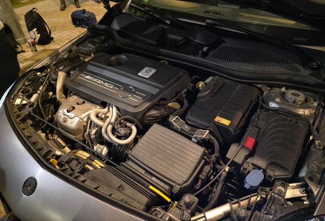 Mercedes-AMG A 45 W176 2015