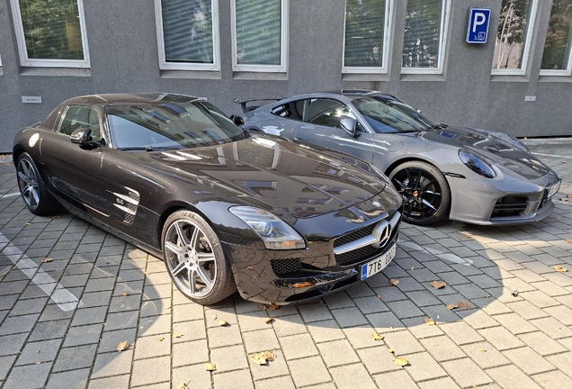 Mercedes-Benz SLS AMG