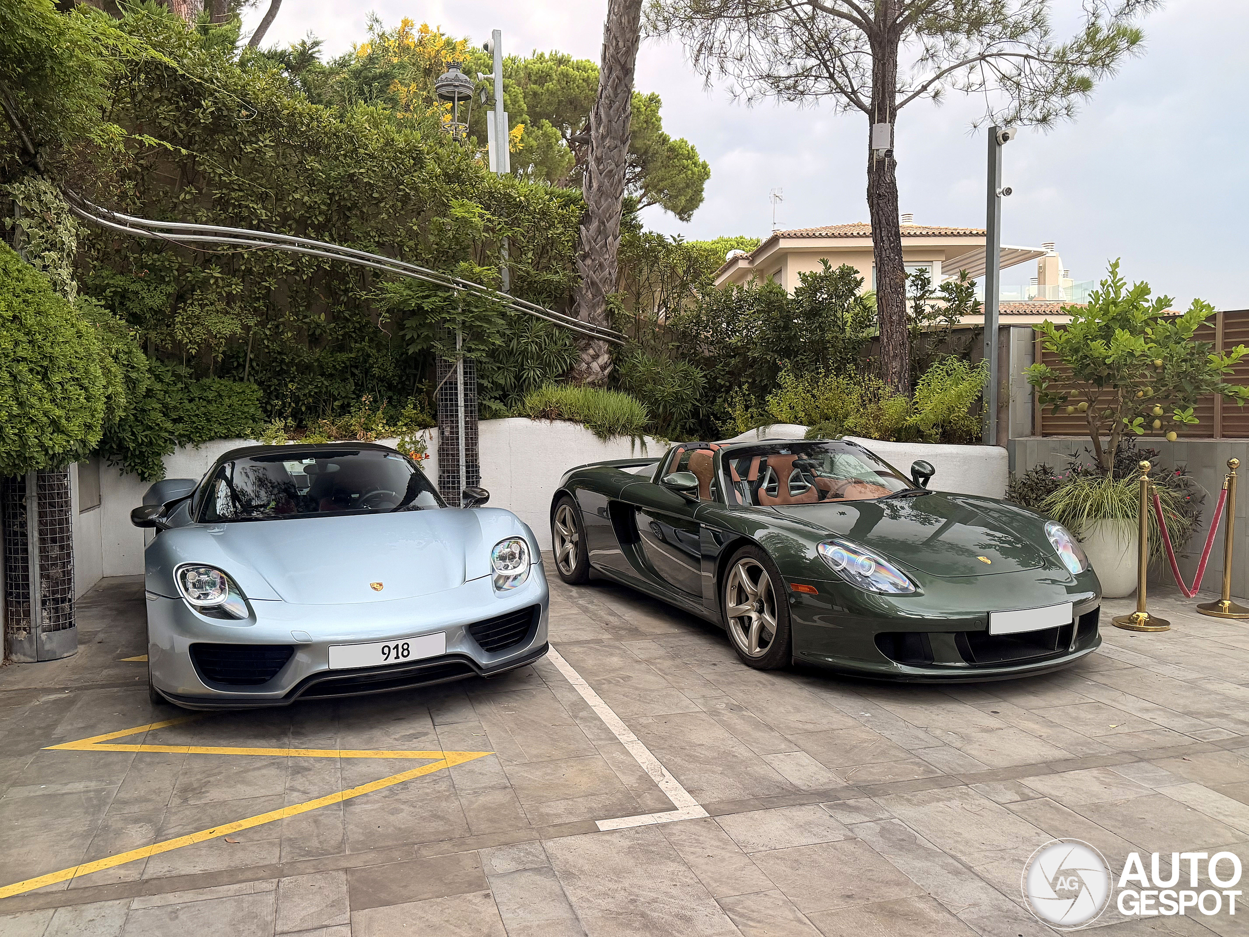 Porsche 918 Spyder Weissach Package