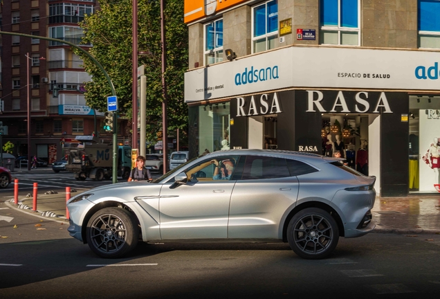 Aston Martin DBX