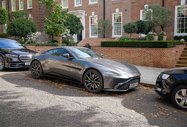 Aston Martin V8 Vantage 2018