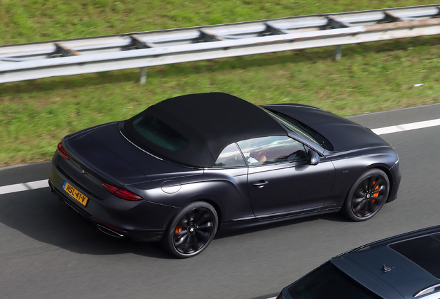 Bentley Continental GTC Black Edition 2025