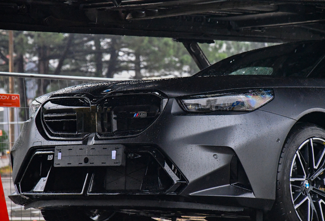BMW M5 G90