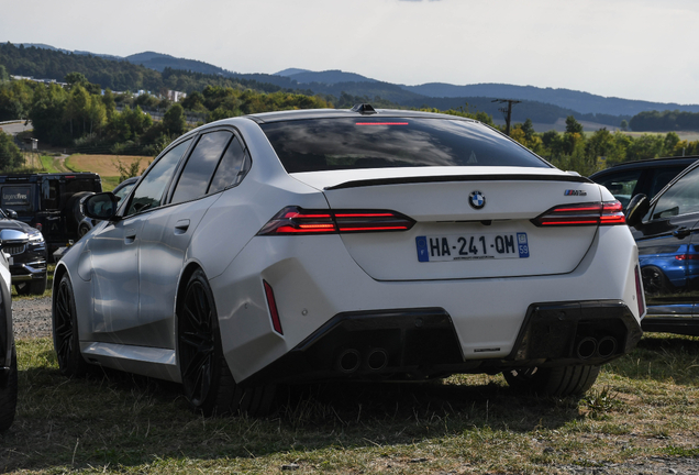 BMW M5 G90
