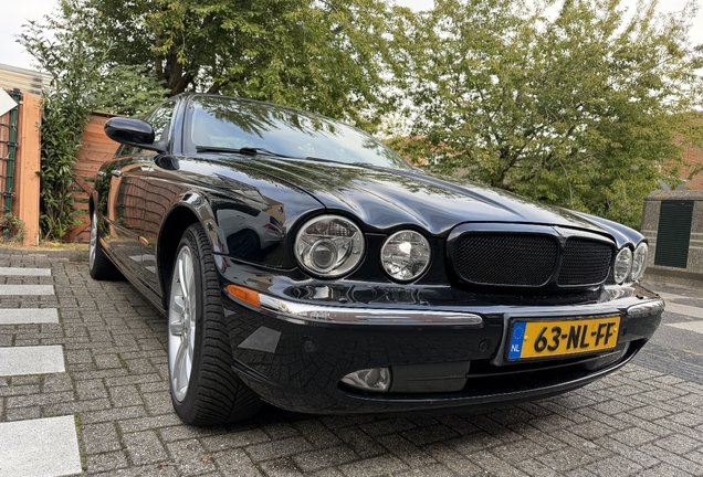 Jaguar XJR