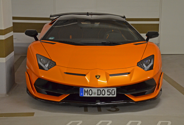 Lamborghini Aventador LP770-4 SVJ Roadster