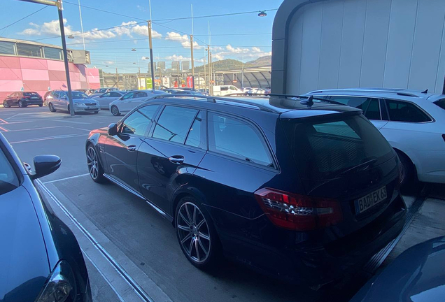 Mercedes-Benz E 63 AMG S212 V8 Biturbo