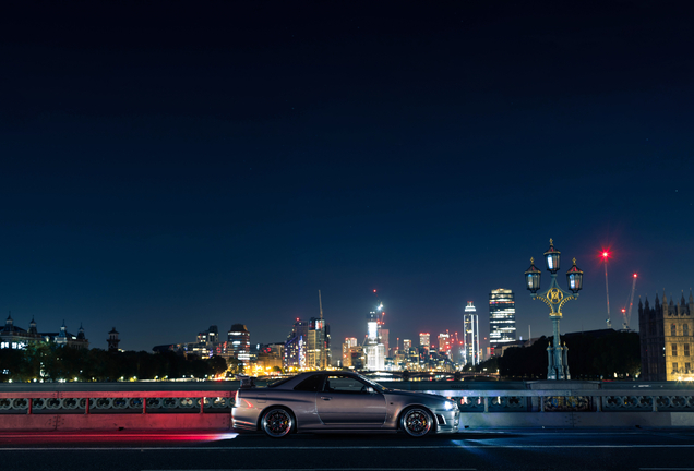 Nissan Skyline R34 GT-R V-Spec II