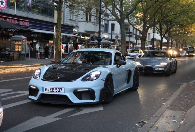 Porsche 718 Cayman GT4 RS Weissach Package