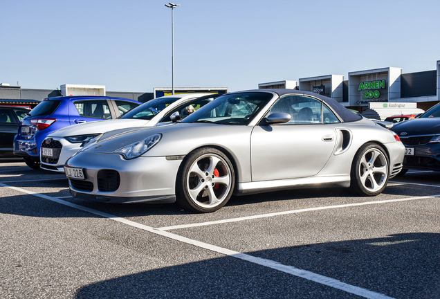 Porsche 996 Turbo Cabriolet