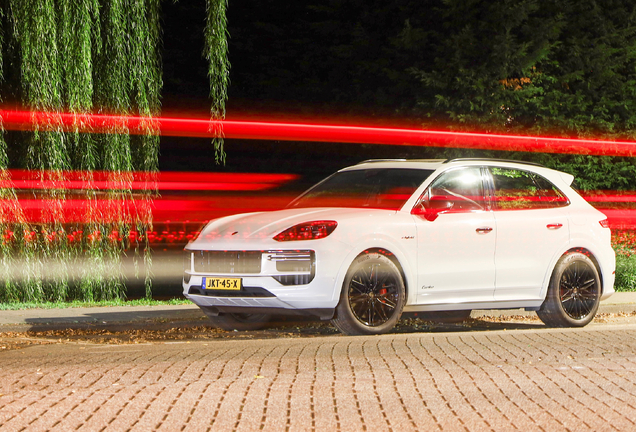 Porsche 9YA Cayenne Turbo E-Hybrid