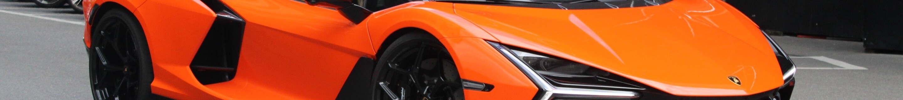 Lamborghini Revuelto