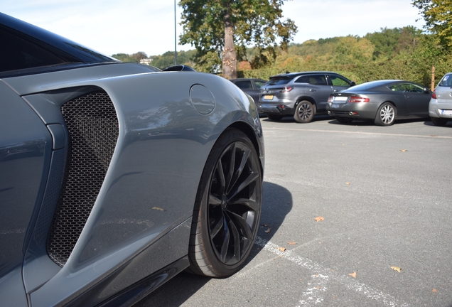 Aston Martin DB9