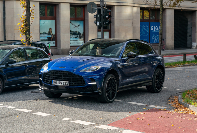 Aston Martin DBX707