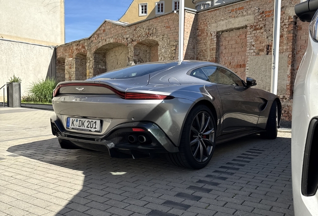 Aston Martin V8 Vantage 2018