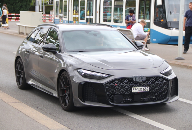 Audi RS5 Avant B10