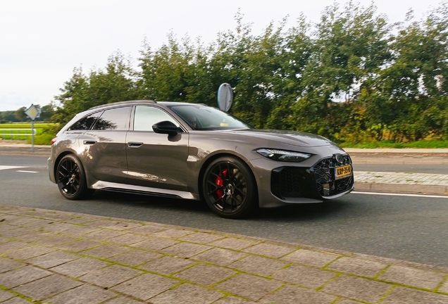 Audi RS5 Avant B10