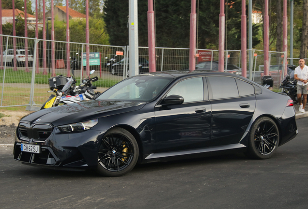 BMW M5 G90