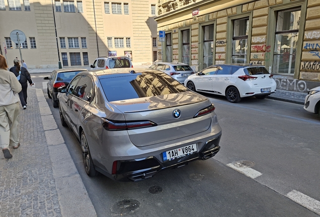BMW M760e xDrive