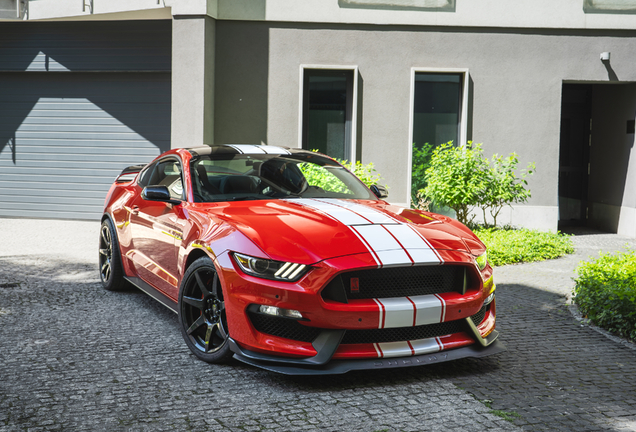 Ford Mustang Shelby GT350R 2015