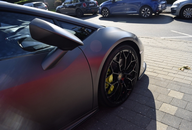 Lamborghini Huracán LP640-4 EVO Spyder
