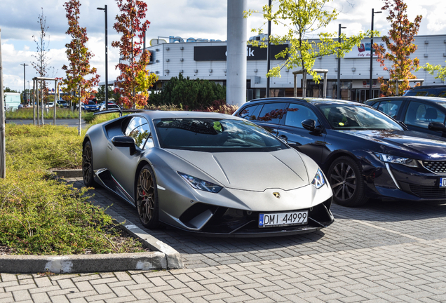 Lamborghini Huracán LP640-4 Performante