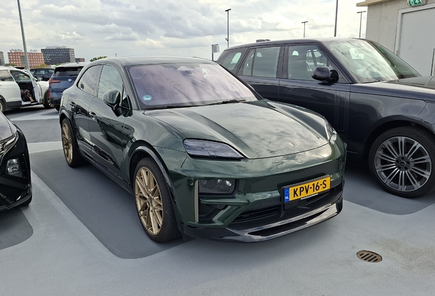 Porsche Macan EV Turbo