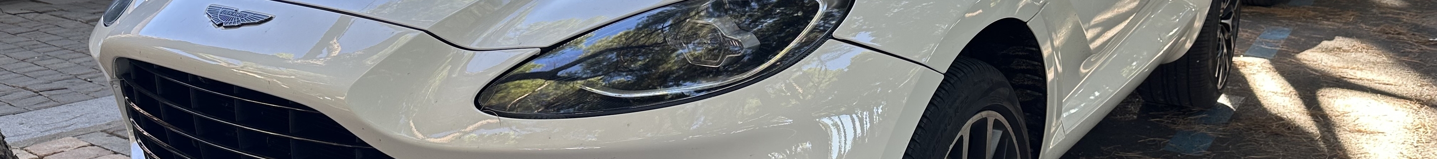 Aston Martin DBX