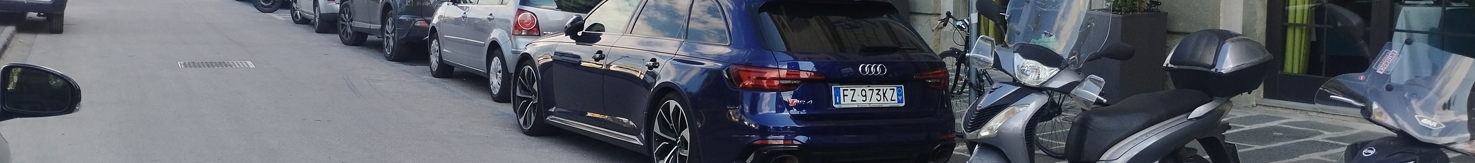 Audi RS4 Avant B9