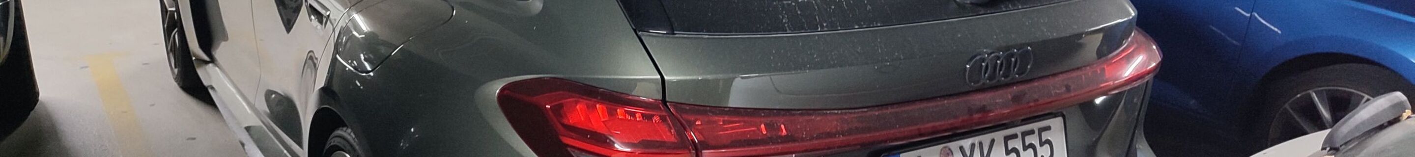 Audi RS5 Avant B10