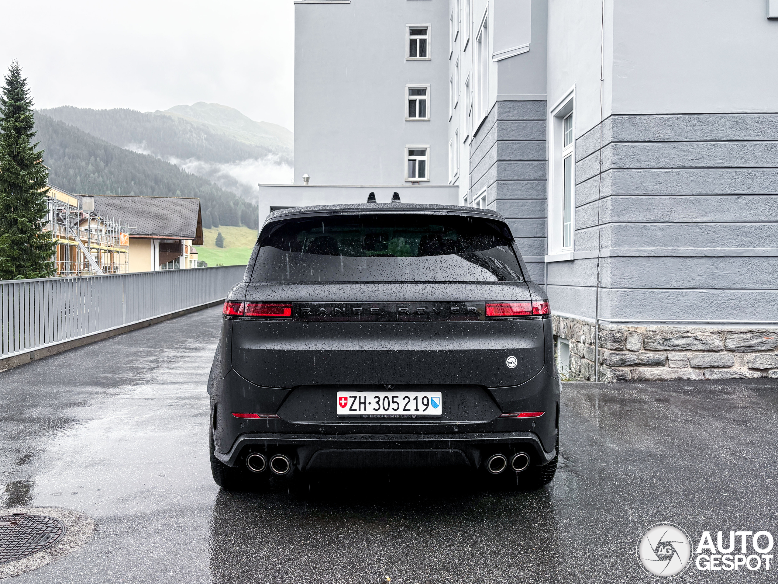 Land Rover Competitors Range Rover Sport SV 2024 - 08 October 2026 - Autogespot