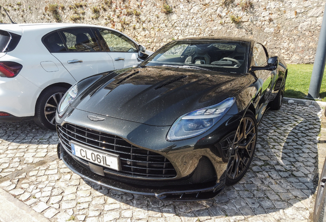 Aston Martin DB12 S