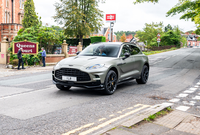 Aston Martin DBX707