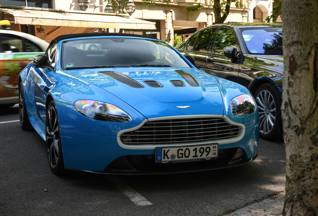 Aston Martin V12 Vantage Roadster