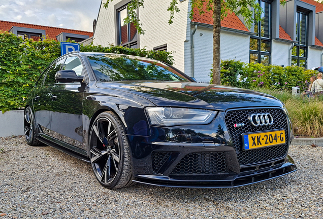 Audi RS4 Avant B8