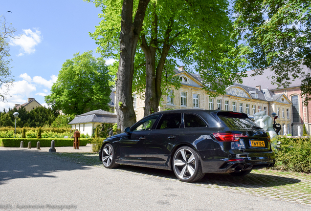 Audi RS4 Avant B9