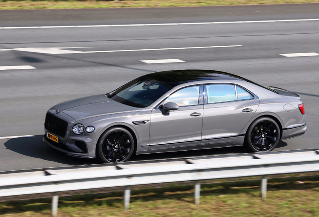 Bentley Flying Spur 2025