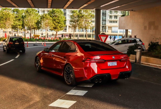 BMW M5 G90