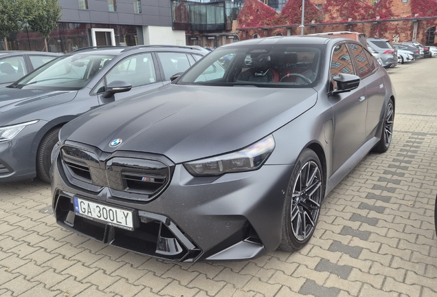 BMW M5 G90