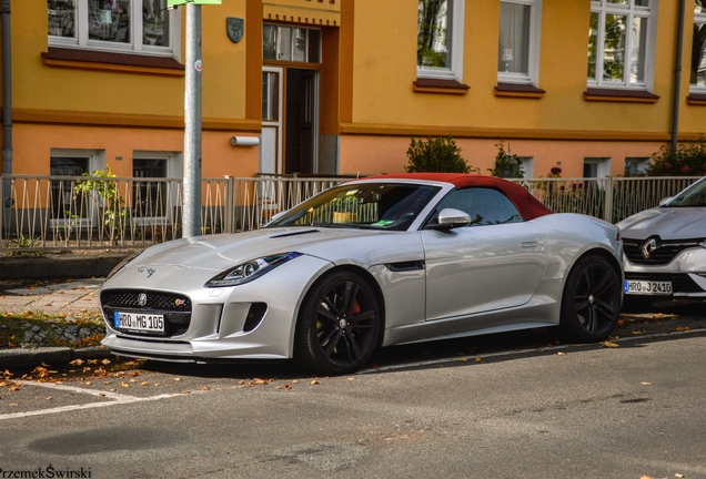 Jaguar F-TYPE S AWD Convertible