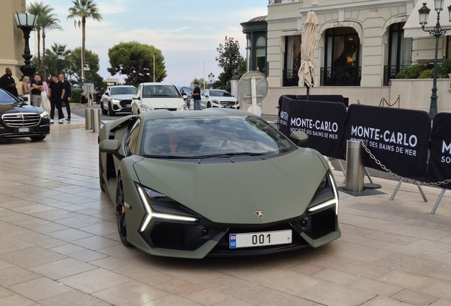 Lamborghini Revuelto
