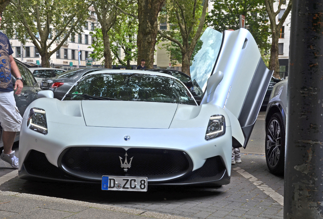 Maserati MC20