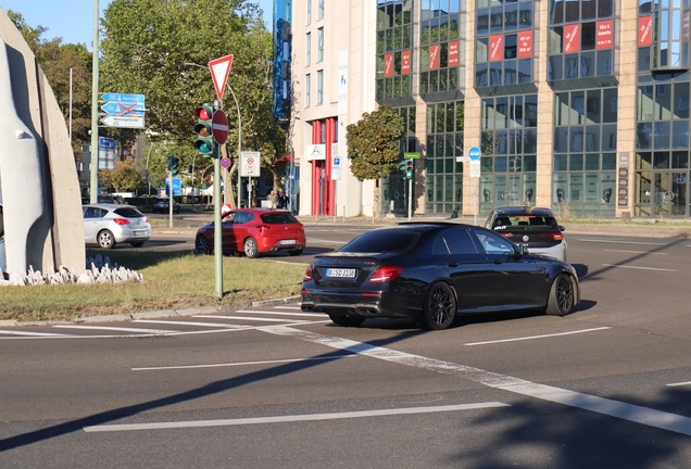 Mercedes-AMG E 63 S W213