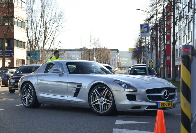 Mercedes-Benz SLS AMG