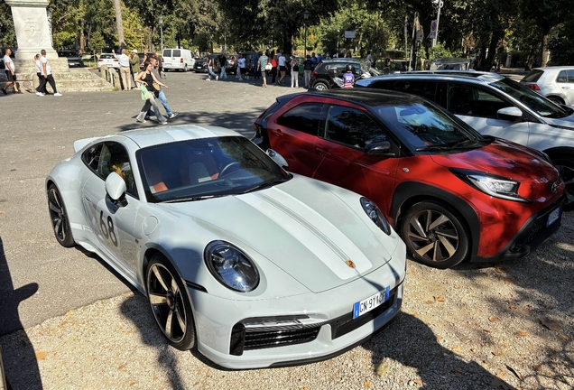 Porsche 992 Sport Classic
