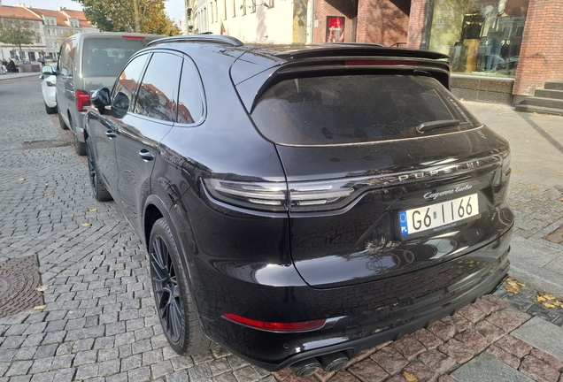 Porsche Cayenne Coupé Turbo E-Hybrid
