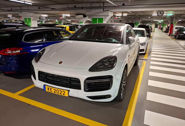 Porsche Cayenne Coupé Turbo S E-Hybrid