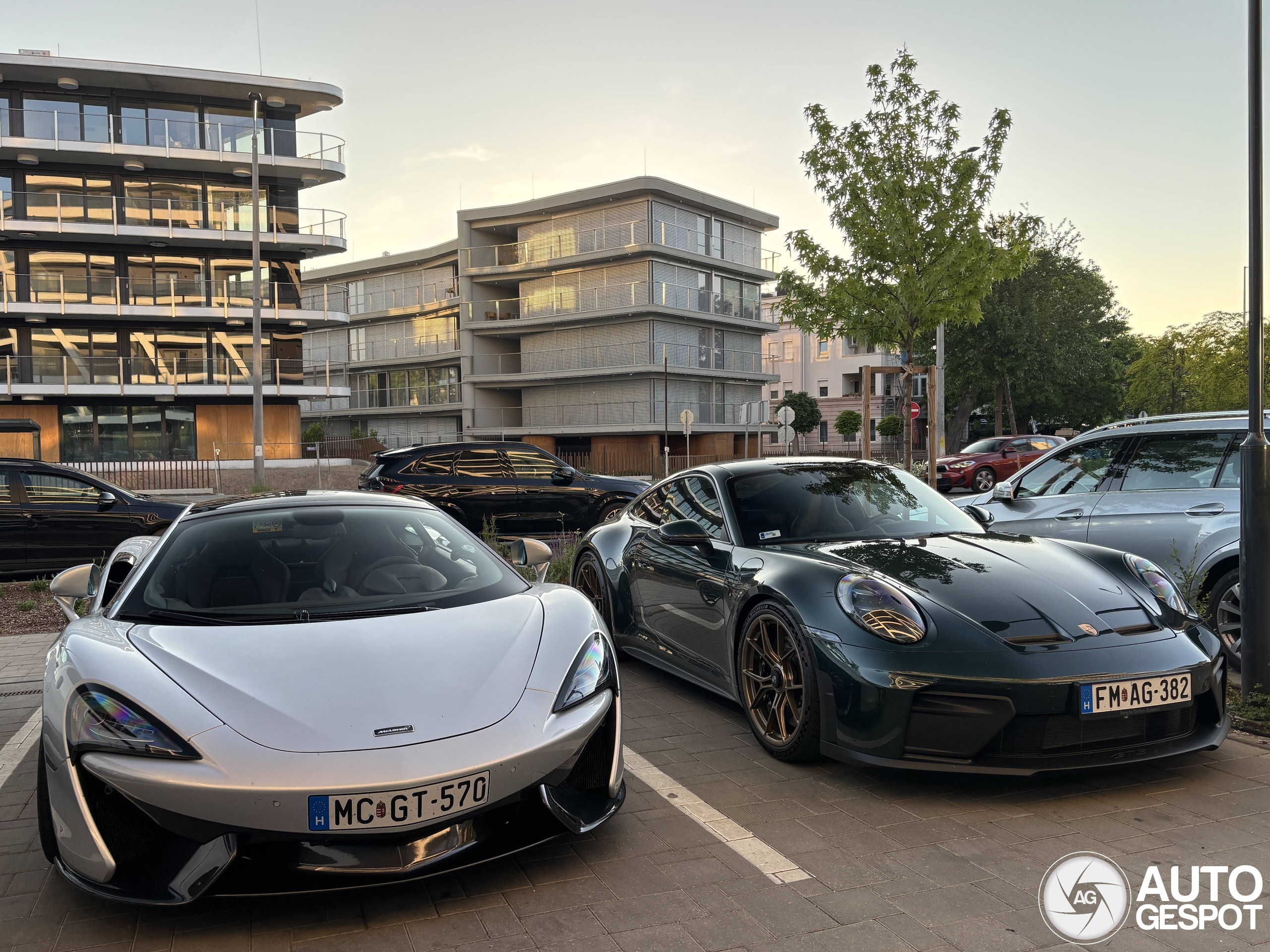 McLaren 570GT