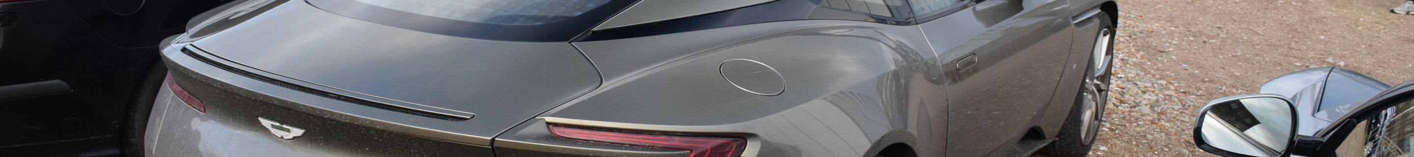 Aston Martin DB11