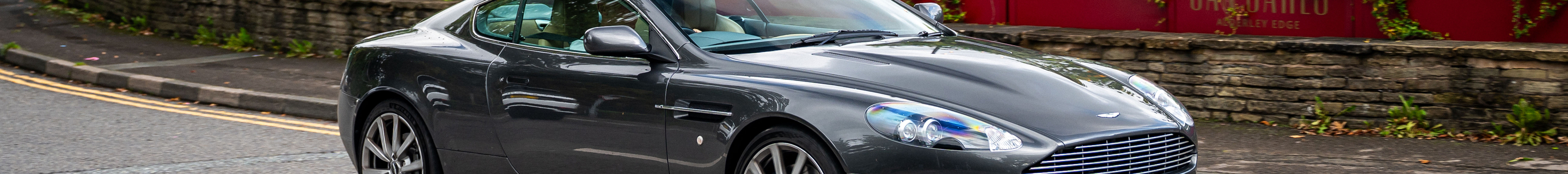 Aston Martin DB9
